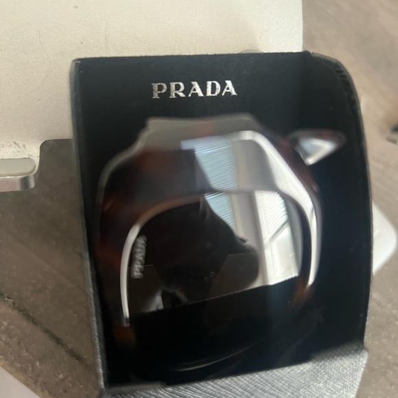 Prada sunglasses - Picture 4 of 4